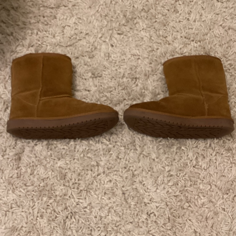 Koolaburra by UGG Brown Suede Boots (ALREADY WATERPROOF!!)